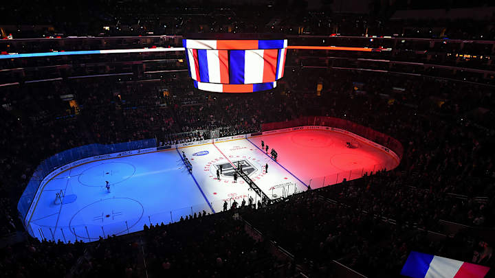 Sports World Honors Victims of Paris Attacks