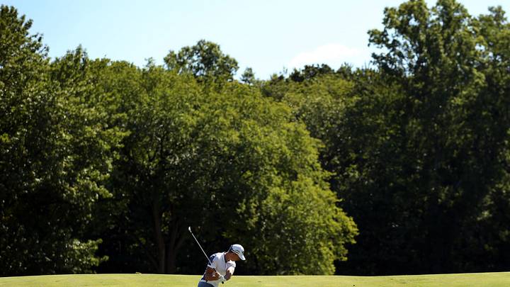 Zach Johnson in 3-way tie at Barclays