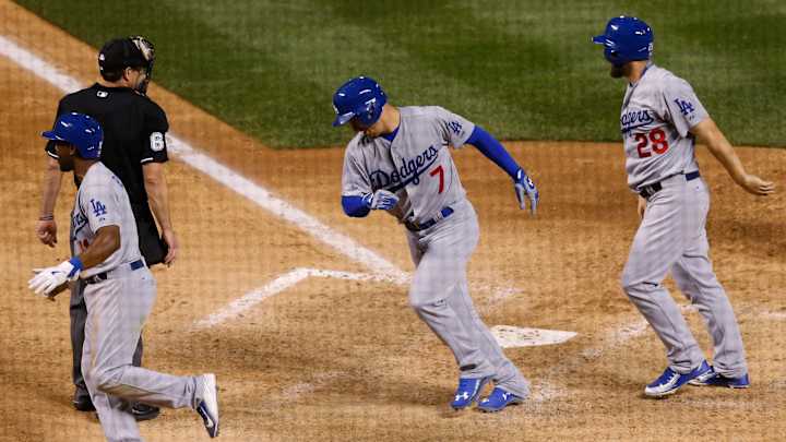 LEADING OFF: Cards-Dodgers; Keuchel in June; Harvey Day