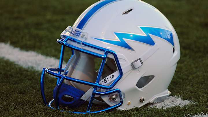 Ex-Florida TE coach Derek Lewis to take same job with Air Force