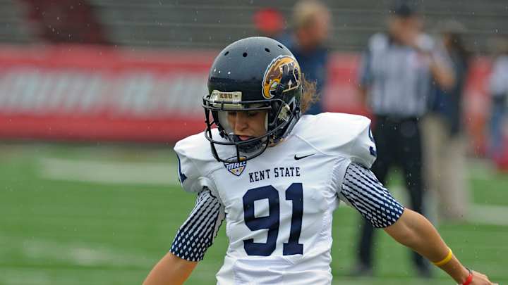 Female kicker makes extra point for Kent State