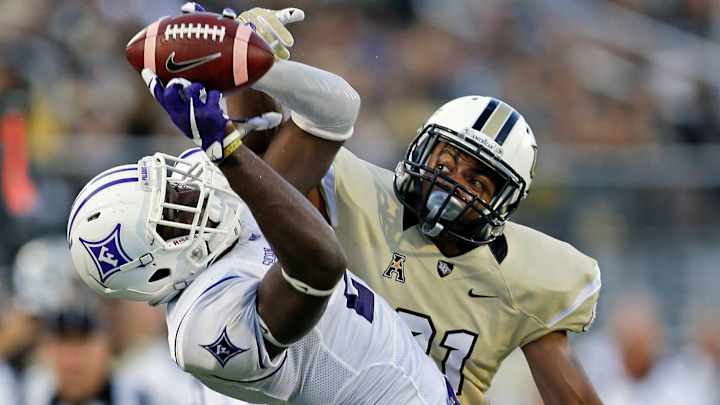 Long field goal helps Furman stun UCF 16-15 Long field goal helps Furman stun UCF 16-15