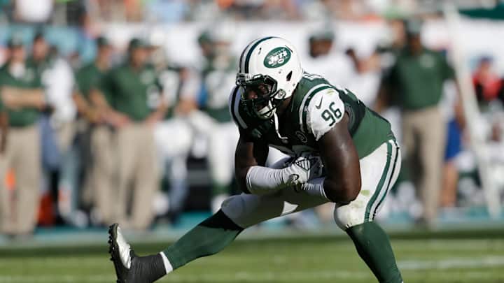 Mo shows: Frustrated Wilkerson reports for Jets minicamp