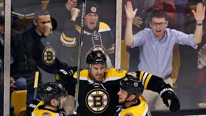 Tuukka Rask stops 24 shots, Bruins blank Coyotes 6-0