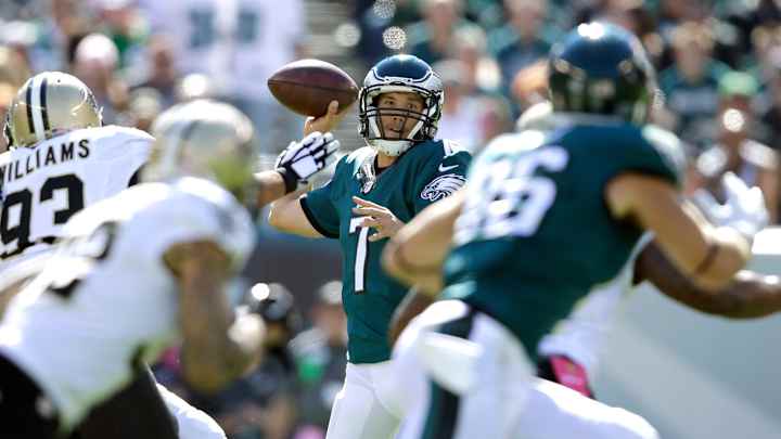 Bradford, Cox lead Eagles to 39-17 win over Saints