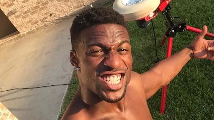 Emmanuel Sanders uses JUGS Machine in backyard to stay sharp Emmanuel Sanders uses JUGS Machine in backyard to stay sharp