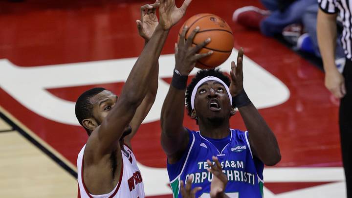 Wisconsin downs Texas A&M-Corpus Christi 64-49 Wisconsin downs Texas A&M-Corpus Christi 64-49