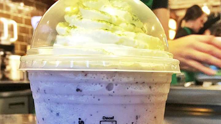 Starbucks offering blue and green Frappuccinos for Seahawks fans Starbucks offering blue and green Frappuccinos for Seahawks fans