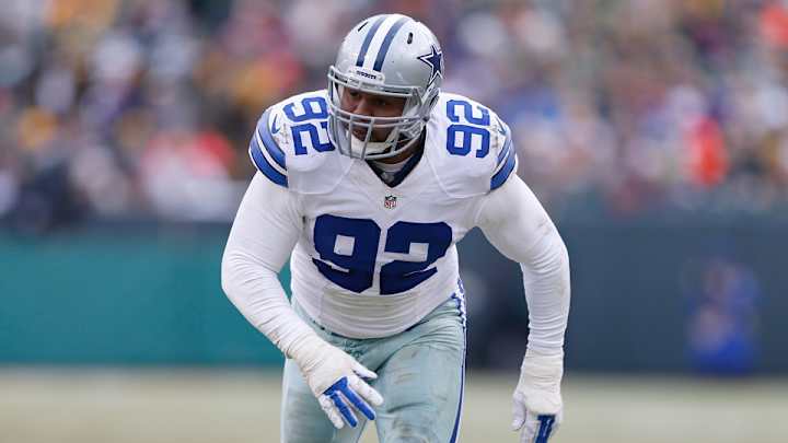Report: Cowboys DE Jeremy Mincey holding out from training camp
