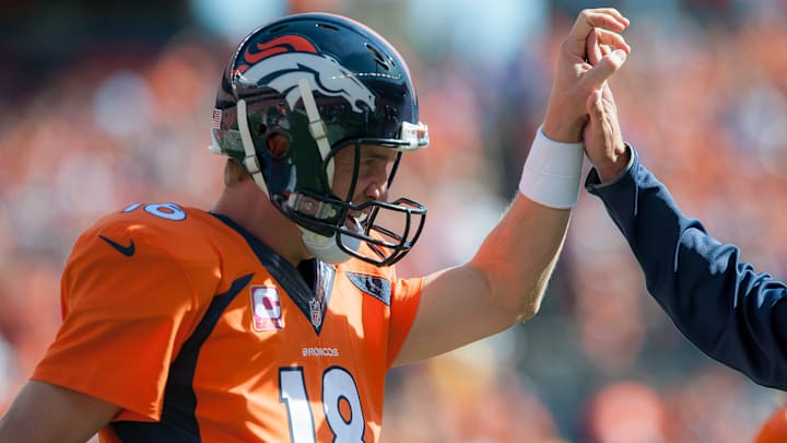 Peyton Manning trips up Calais Campbell to prevent Cardinals TD