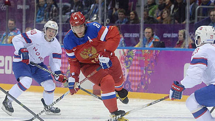 Top Line: Pressure getting to Ovechkin; T.J. Oshie fun facts; more links