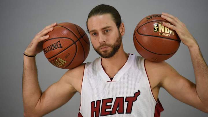 Heat's Josh McRoberts rips his jersey in half after missing rebound Heat's Josh McRoberts rips his jersey in half after missing rebound