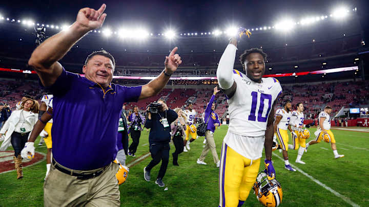 AP Top 25: LSU Landslide No. 1; Minnesota Jumps Into Top 10