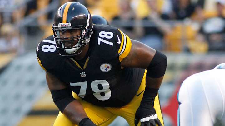 Arizona Cardinals sign free agent offensive tackle Max Starks