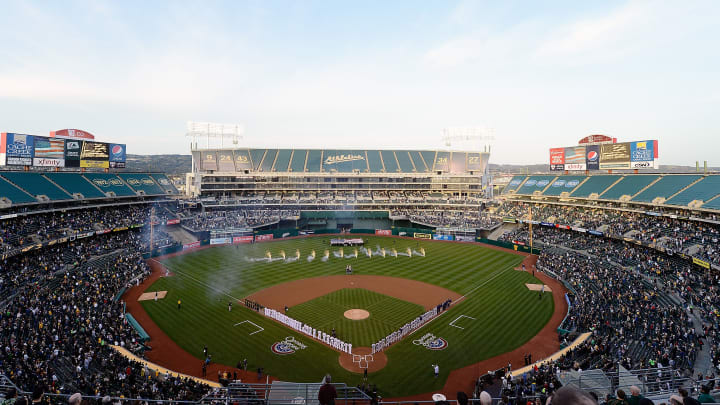 Report: Raiders in talks to tear down Coliseum despite deal Report: Raiders in talks to tear down Coliseum despite deal