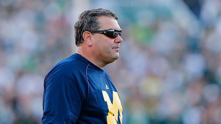 Michigan president apologizes to Brady Hoke for critical comments