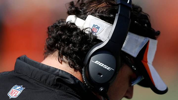 Bose providing free headphones to NFL players Bose providing free headphones to NFL players