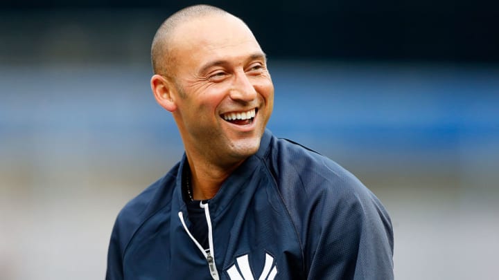 Derek Jeter to be presented with bronze New Era cap