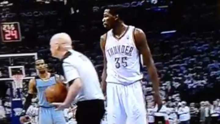 Video: Referee Joey Crawford interrupts Thunder's Kevin Durant at free throw line