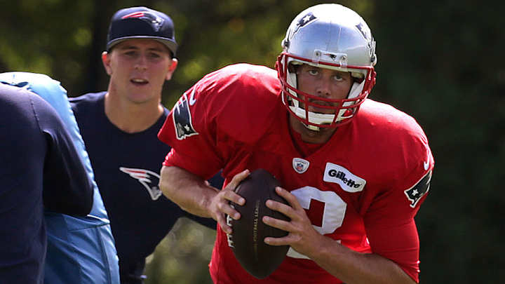 Tom Brady misses Patriots practice, will reportedly play Sunday Tom Brady misses Patriots practice, will reportedly play Sunday
