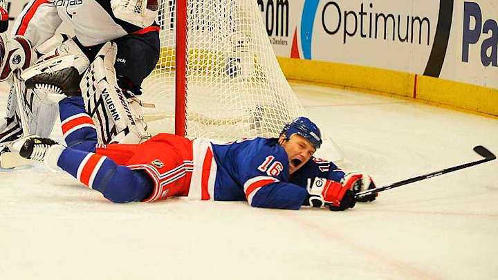 Sean Avery walks off off-Broadway play after alleged meltdown Sean Avery walks off off-Broadway play after alleged meltdown