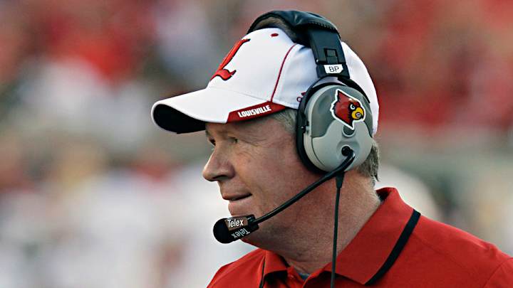 Report: Louisville's Bobby Petrino set to collect $500,000 academic bonus