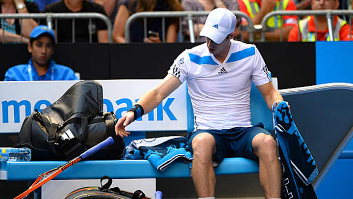 Murray reaches quarterfinals, but not without a racket smash