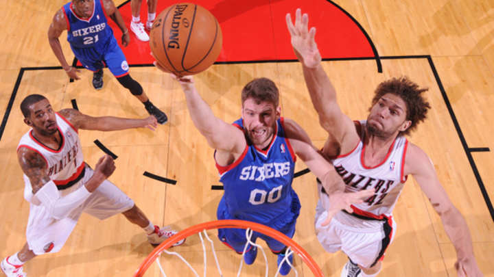 Trade grades: Cavaliers acquire Spencer Hawes from 76ers for Earl Clark, picks Trade grades: Cavaliers acquire Spencer Hawes from 76ers for Earl Clark, picks