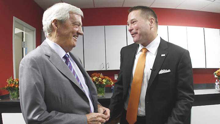 'Battle at Bristol' coaches Beamer, Jones to be grand marshals for NASCAR race