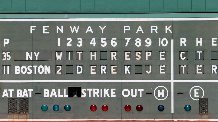 Red Sox honor Jeter with scoreboard message and 'Aretha Franklin' Red Sox honor Jeter with scoreboard message and 'Aretha Franklin'