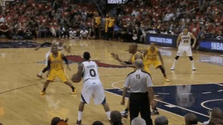 Video: Hawks' Mike Scott throws down poster dunk on Pacers' Ian Mahinmi