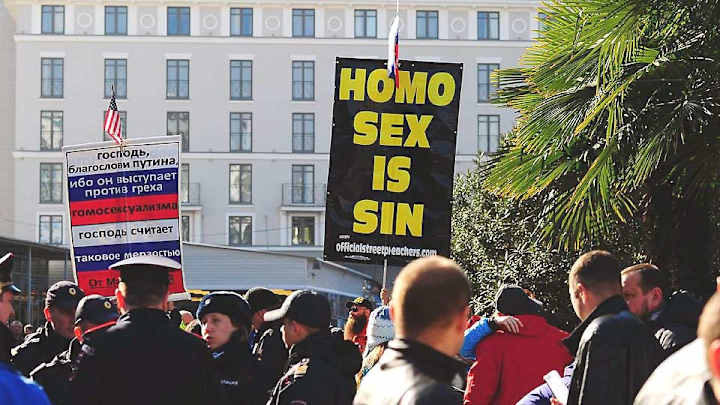 Anti-gay demonstration reveals double-standard in Sochi