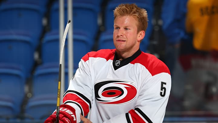 Devils cut veteran defenseman Mike Komisarek