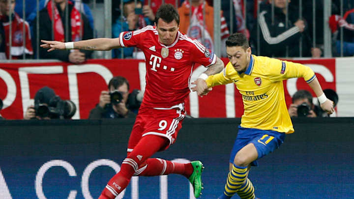 Arsenal's Mesut Ozil (hamstring) out up to 6 weeks