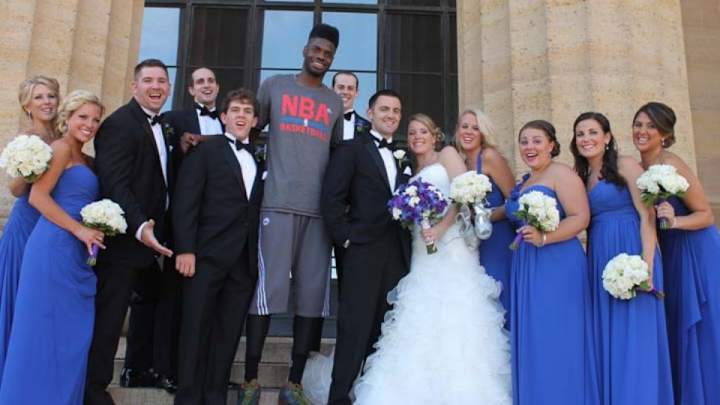 Nerlens Noel jumps in wedding picture after Rocky run