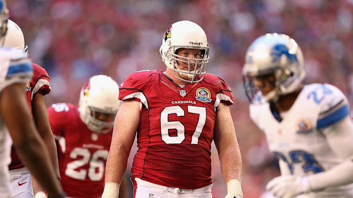 Atlanta Falcons sign tackle Pat McQuistan, place Sam Baker on IR