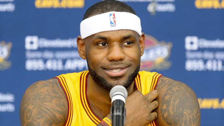 Photo: LeBron James back in a Cleveland Cavaliers uniform