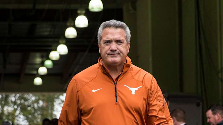 Texas' Joe Wickline, Oklahoma State sue each other over play calling duties