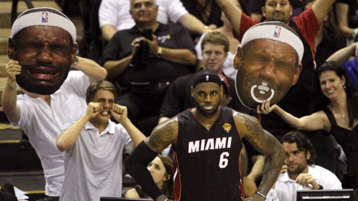 LeBron-Jordan comparisons are inevitable, but standards are unfair