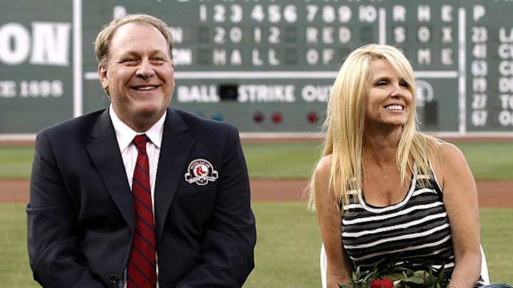 Curt Schilling undergoes surgery for cancer