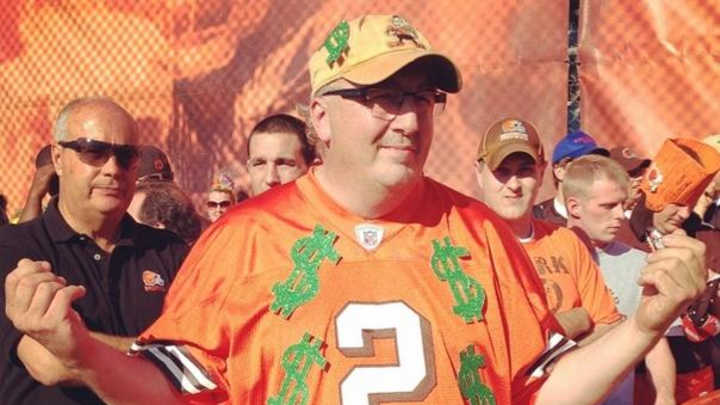 This Browns fan made some creative adjustments to his Johnny Manziel jersey