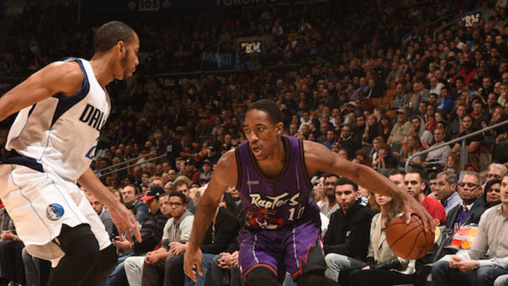 Raptors' DeMar DeRozan (groin) leaves game against Mavericks Raptors' DeMar DeRozan (groin) leaves game against Mavericks