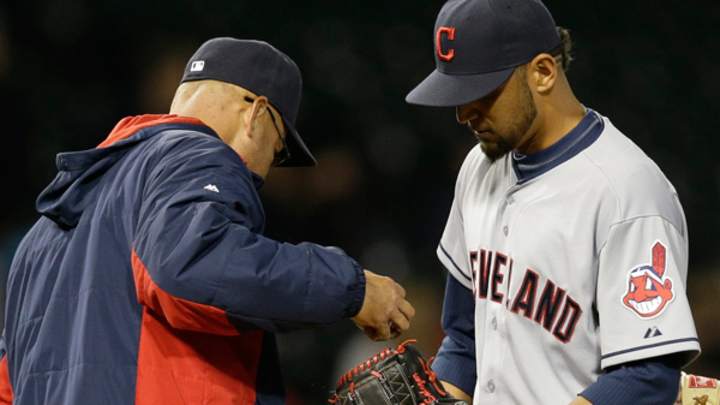 Indians' Danny Salazar sets dubious strikeout record in loss to White Sox