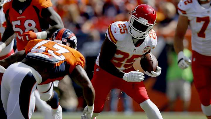 Report: Chiefs' Jamaal Charles has sprained ankle, prognosis unclear