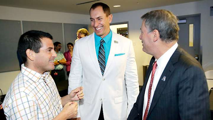 American Athletic Conference's Carparelli to leave for Under Armour American Athletic Conference's Carparelli to leave for Under Armour