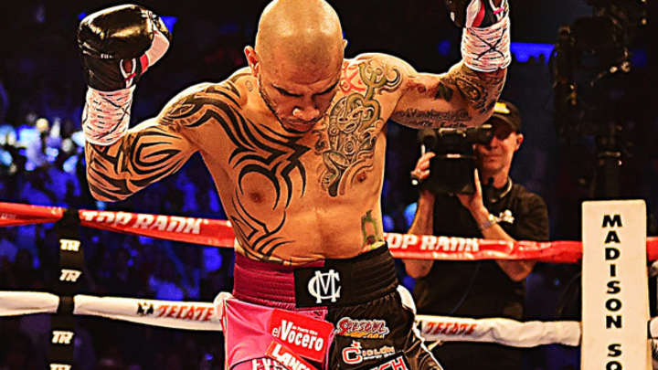 Miguel Cotto dominates Sergio Martinez in 10th-round TKO