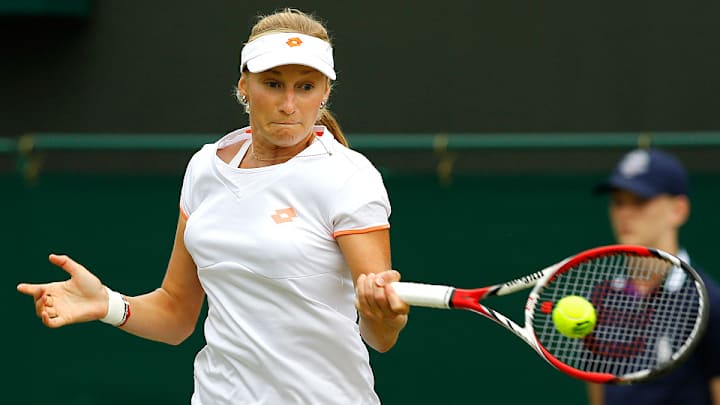 Makarova beats 2012 Wimbledon runner-up Radwanska