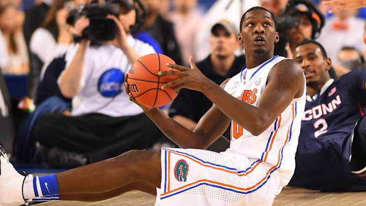 Florida F Dorian Finney-Smith has fractured wrist, could play Monday Florida F Dorian Finney-Smith has fractured wrist, could play Monday