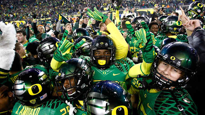 The Andy Staples Podcast: Talking food, football with Dan Rubenstein