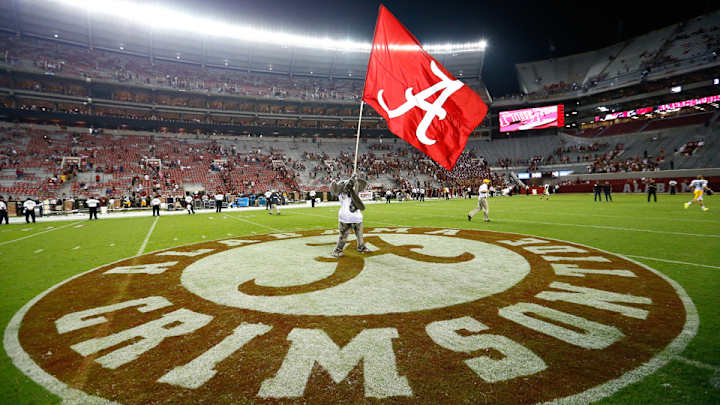 Toilet paper, detergent and elephants: Alabama’s iconic football imagery